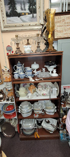 Pack Rat Antiques - Thumbnail