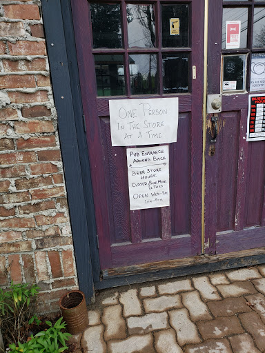 Crown and Anchor Beer and Wine Store - Canada