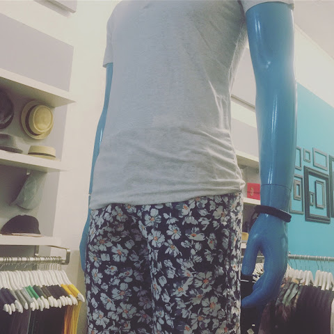 Brick & Mortar by null