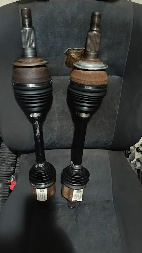 GMC Sierra 2021 – Complete Axle Repair Done ✅ post image