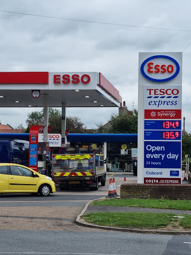 ESSO TESCO BESSACARR DONCASTER - Gas station