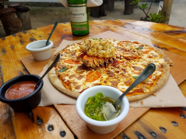 ROOTS Pizzas a la leña Isla Holbox