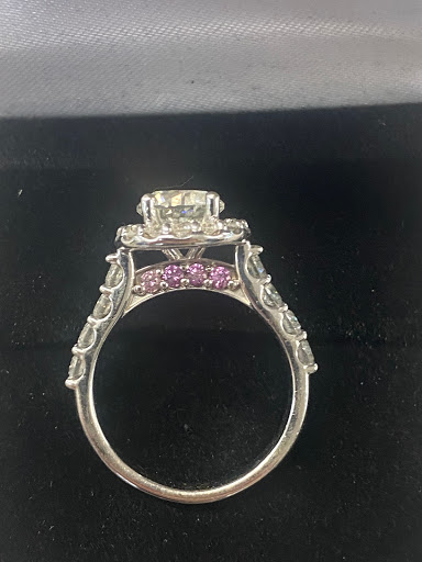 Diamond Ridge Pawn & Jewelry Gallery - United States
