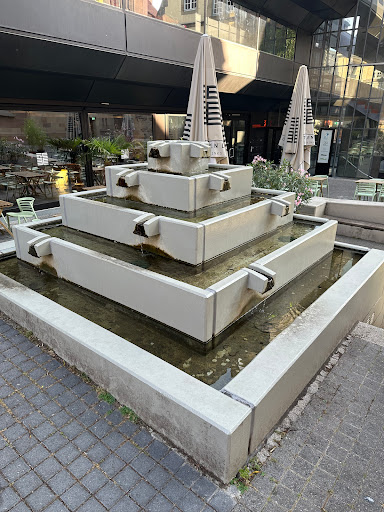 Pyramidenbrunnen - Thumbnail