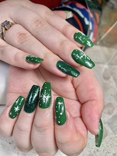 Elegant Pro-Nails