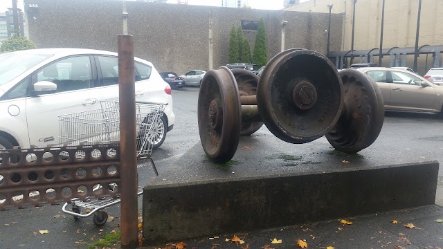 24 Hour Fitness