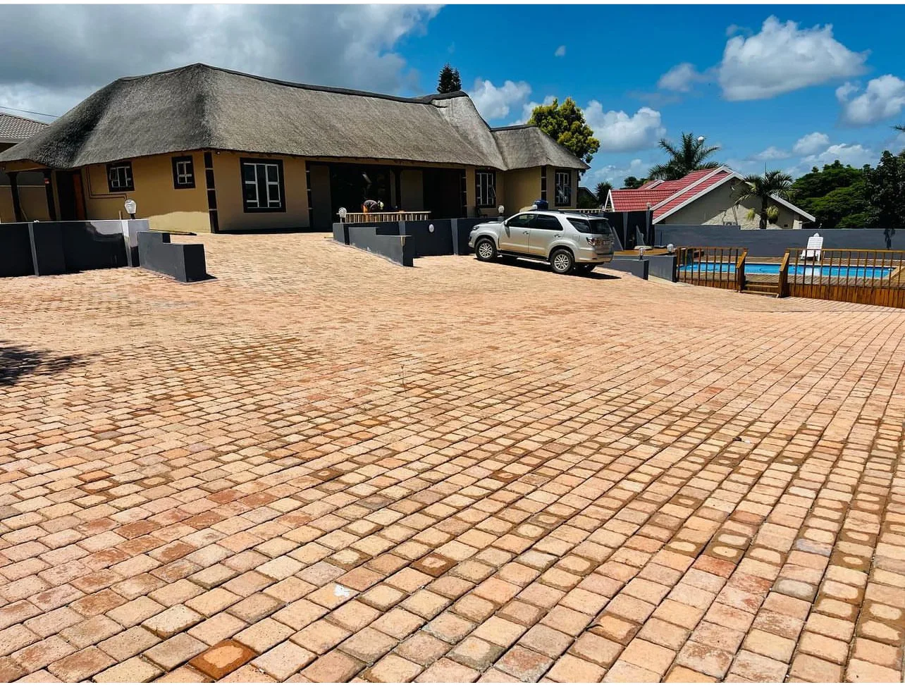 Hinterland Lodge