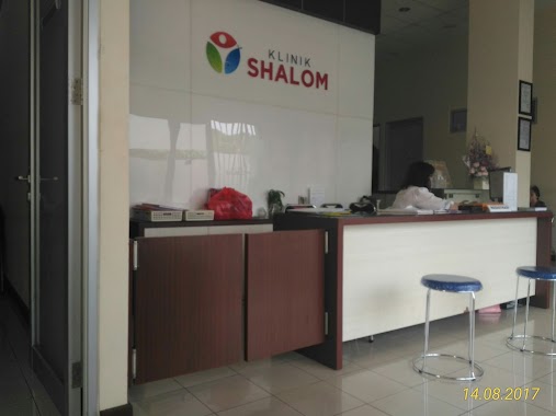 SHALOM CLINIC - Serve with Love, Author: N R Tobogu