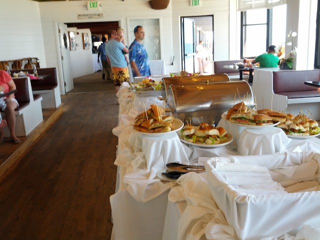 Gladstones Restaurant