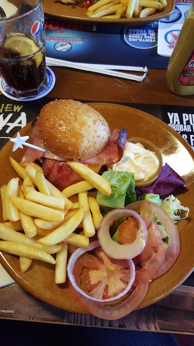 Photos of Foster's Hollywood C&aacute;ceres