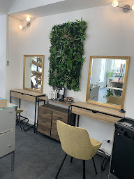 Photo n°12 de Marilyne coiffure à Nice (Salon de coiffure)