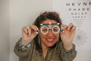 Photo n°5 de LES LUNETTES DE SANDRA opticienne à domicile à Montceau-les-Mines (Opticien)