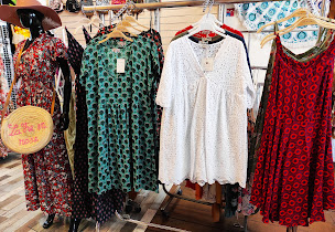 Photo n°1 de Lili shop à Frontignan (Magasin de vêtements)