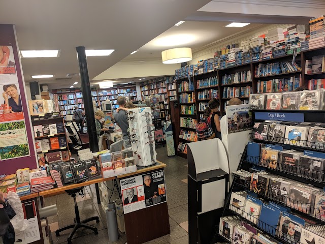 Readings Carlton