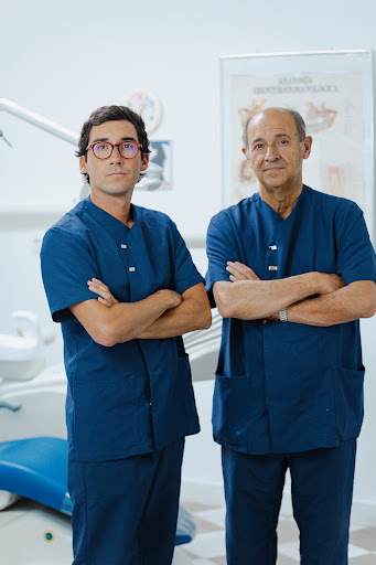 Clínica Dental Dr. Blasco | Ortodoncia Invisible Carmona | Dentista Carmona