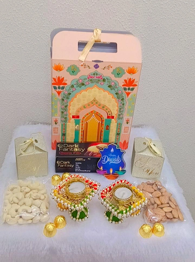 Addordable  diwali hamper.... post image