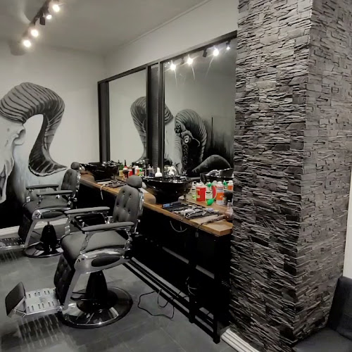 BARBER SHOP CZARNY BARAN