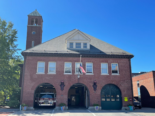 Lafayette Square Fire House Logo