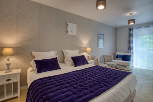 Photo n°6 de Domaine des Pierres Blanches - Chambres d'hôtes et gîte de charme avec piscine chauffée en Périgord Noir près de Sarlat à Carlux (Gîte)