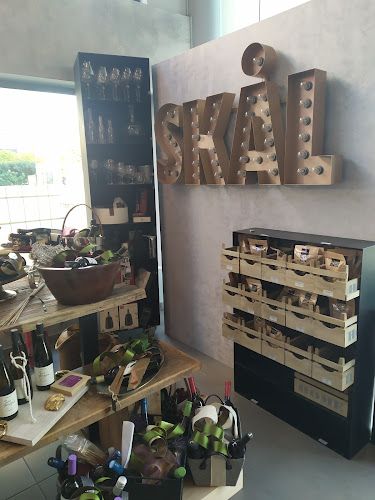 Λεωφ. Ελ. Βενιζέλου 9α, Γλυφάδα 166 75