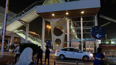 Photos of Free Parking Dubai World Trade Center