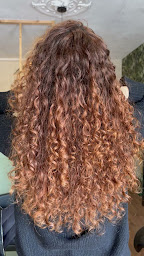 Photo n°12 de L’Atelier de Carlota à Salleboeuf (Salon de coiffure)