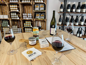 Photo n°5 de Caviste sur cours à Saint-Genest-Lerpt (Caviste)