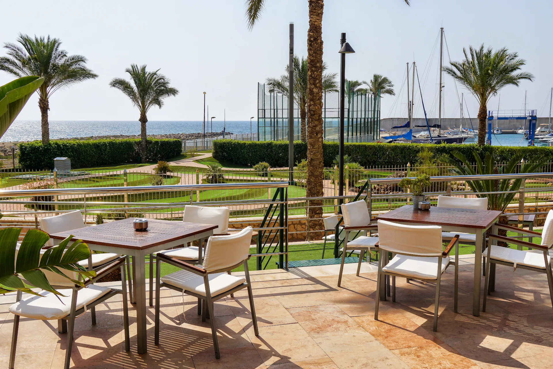 Senator Águilas Hotel