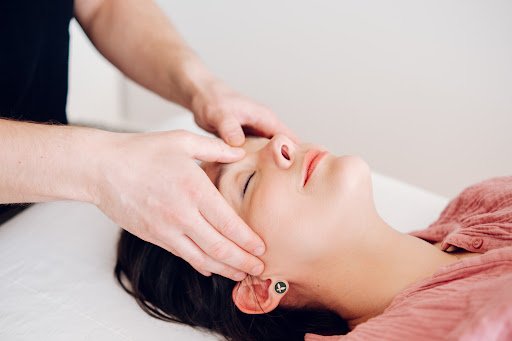 Masaż Twarzy Warszawa Jarosław Rybicki - KOBIDO, facemodeling, facetaping