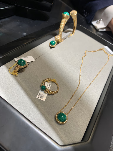 Van Cleef & Arpels (London - Harrods) - Thumbnail