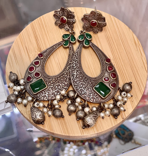 Nirvikas Boutique - Visual