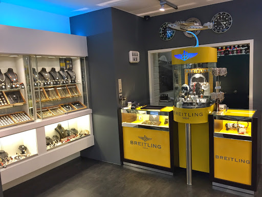 Jeweler Mark Uyen - Thumbnail