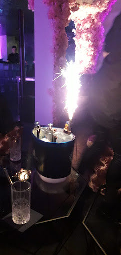 Vogue Bar | Pipe - Visual