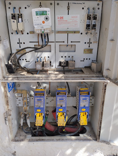 ELECTRICIDAD MIRALLES, EL CAMPELLO . .INSTALACIONES - Thumbnail