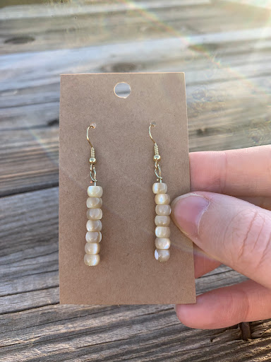 Dainty & Saintly - Thumbnail
