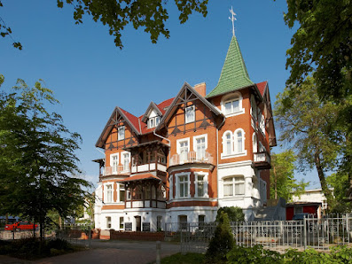 Villa Neptun - Hotel & Fischrestaurant Maxim-Gorki-Straße 53, 17424 Heringsdorf