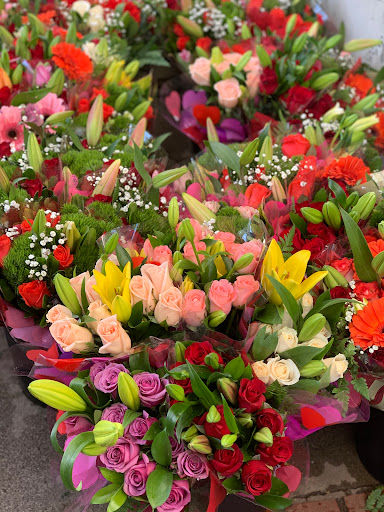 Flowers by Leah Gallery - United States