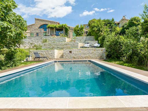 Photo de Dupré la Tour Piscine et Paysage
