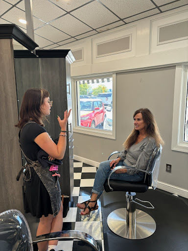 Laura D's Hair & Day Spa