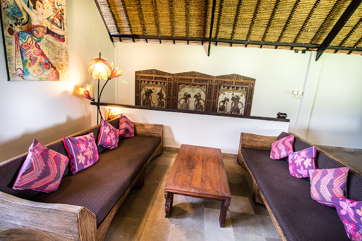 Samastiti villa by the beach Lovina by null