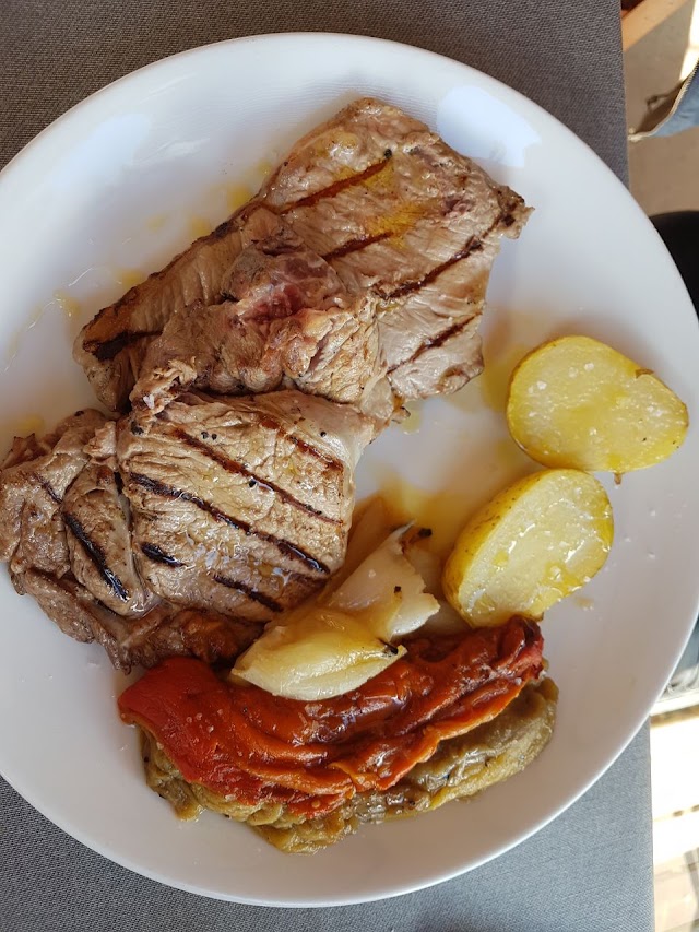 Celler Clos Figueras & Restaurant Les Figueres