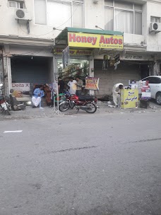 Honey Auto Oil Change islamabad