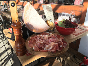 Photo n°42 de Restaurant - Le Saint Moritz (Le Corbier) à Villarembert (Restaurant français)