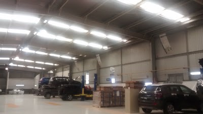 Photos of Continental Automotriz - Chrysler