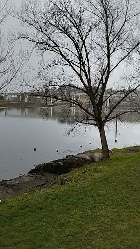 Recinto desportivo de Ribeira de Abade, Av. Escritor Costa Barreto, 4420-445 Valbom