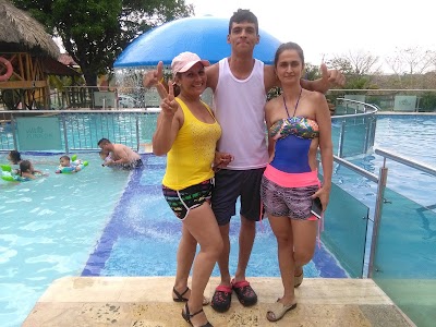 Photos of FUNDINGUE