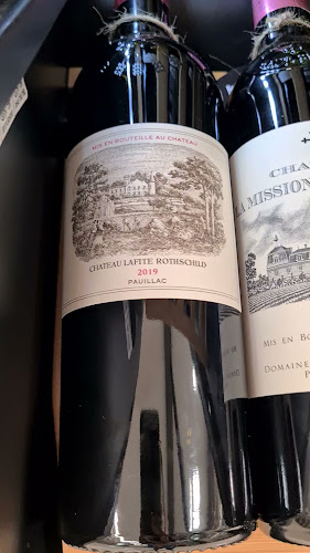 https://champagne-winebar.com/