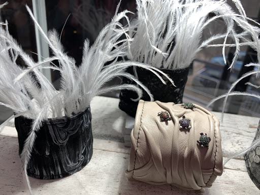 L'Être Différent Jewels - Thumbnail