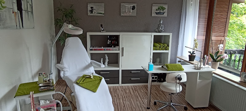 Manuela-Kosmetik, Manuela Gunkl