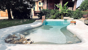 Photo n°21 de Leader Pool Diffusion - Fabricant de piscines en béton armé monobloc à Grasse (Société de construction de piscine)